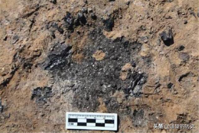 pg电子平台新疆发现古墓遗址挖出煤灰和煤块专家：改写中国冶炼史(图4)