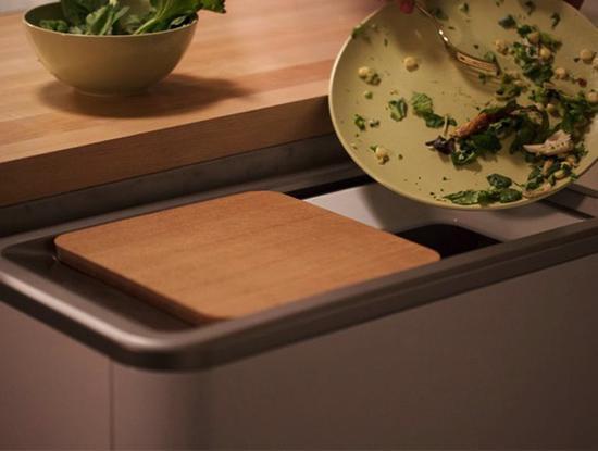 pg电子平台老外发明的厨房神器能把家里的剩菜剩饭变成肥料(图3)