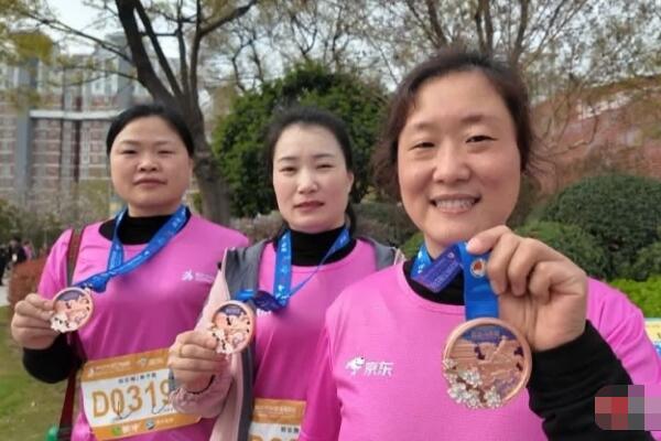 南京厚建软件 LivCMS 内容管理系统http：wwwhogesoftcPG电子下载om 授权用户：http：wwwxichunet(图2)