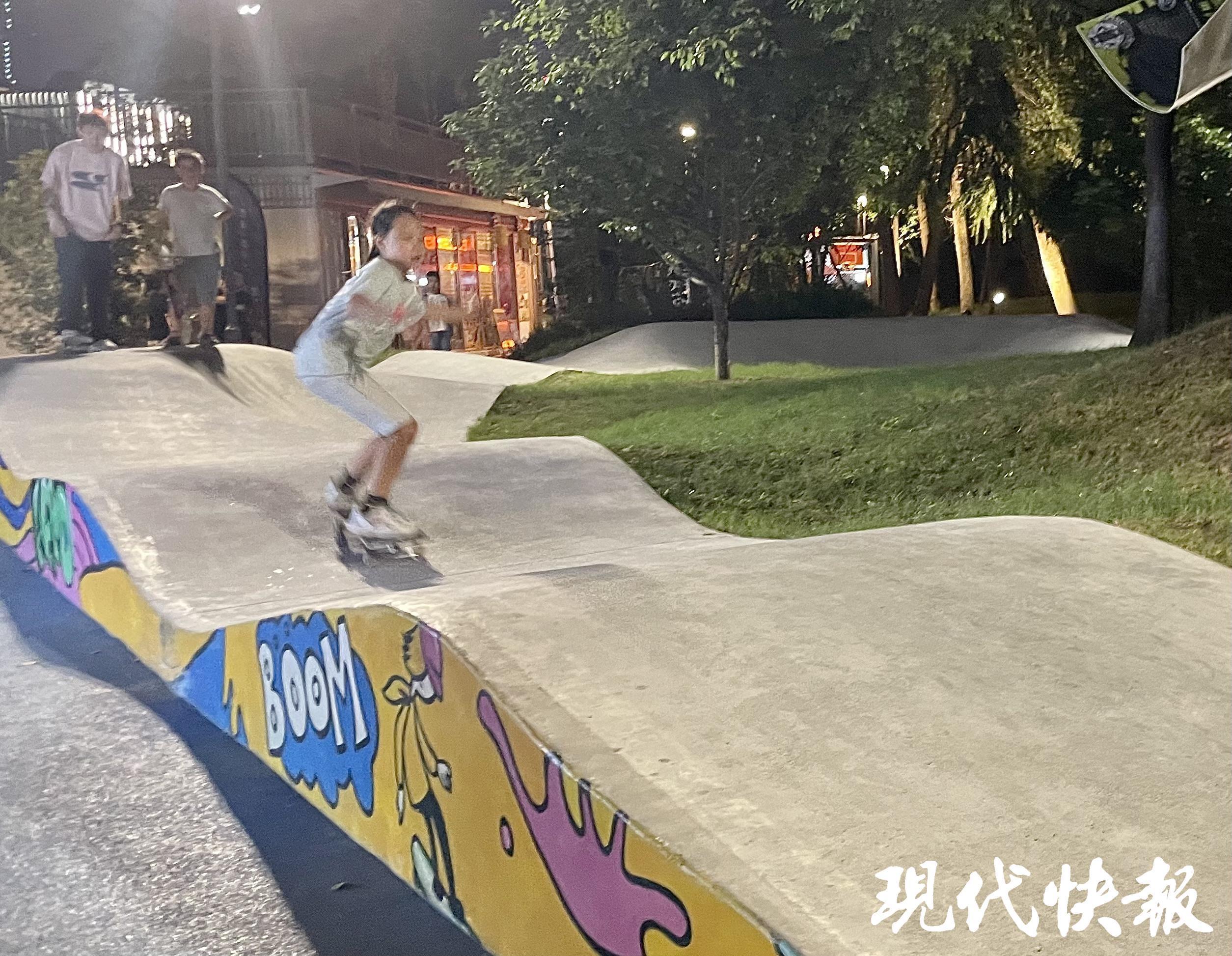 PG电子下载文脉华章｜奥运刮起“潮玩”风体育文化的年轻态表达(图4)